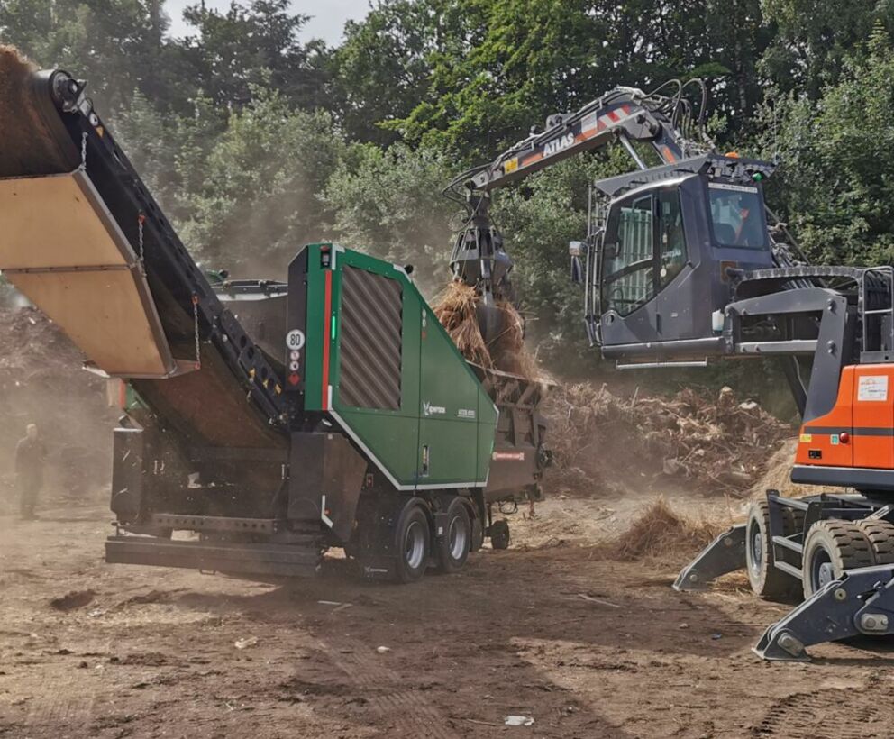 Siebusch Komptech AXTOR Reet schreddern Siebusch Komptech AXTOR Komptech RENTAL